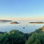 Punta Est - Mono Ostro Terrazza Fronte Mare Διαμέρισμα *