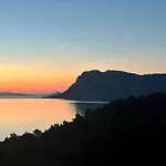 Punta Est - Mono Ostro Terrazza Fronte Mare