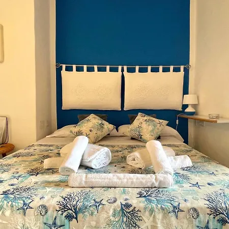 Punta Est - Mono Ostro Terrazza Fronte Mare Apartamento *