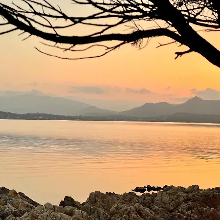 Punta Est Delizioso Monolocale Vista Mare 아파트 산테오도로